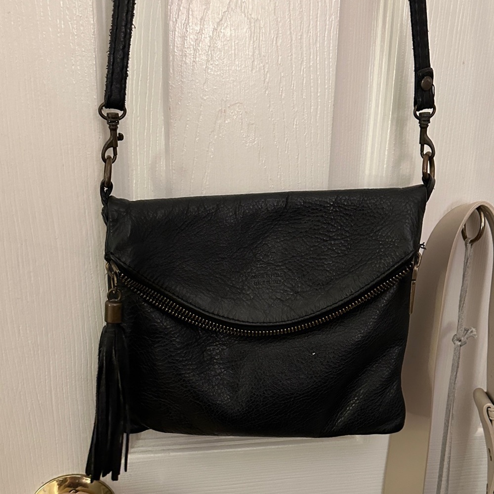Elegant Black Leather Crossbody Bag